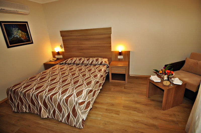 Club Side Coast Hotel 코라클리 외부 사진