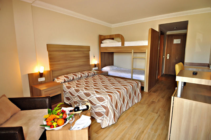 Club Side Coast Hotel 코라클리 외부 사진